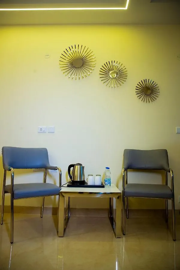 *** Hotel Lime Tree Luxury Studio - Service Apartment Near Artemis Hospital ,Gurgaon India